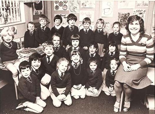 1982 T�S NA GAELSCOILE